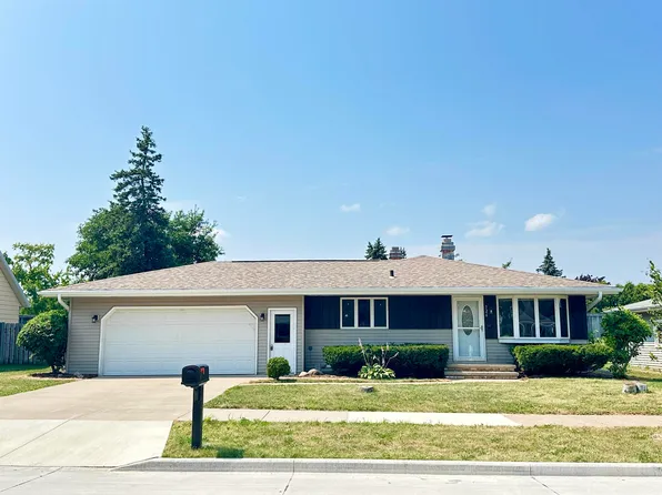 326 Welhouse Dr, Kimberly, WI 54136