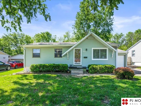12223 C St, Omaha, NE 68144