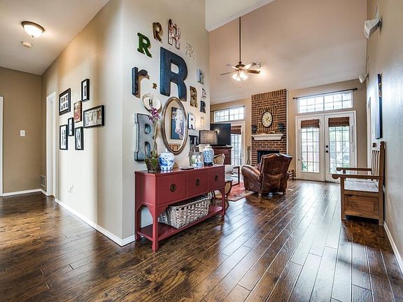 3rd image of 609 Harvest Dr