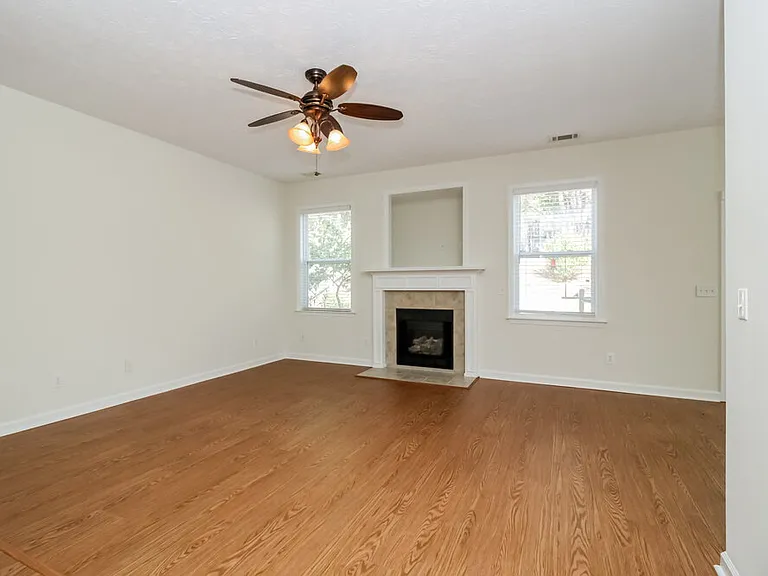 2934 Cooper Woods Ln — Photo 3