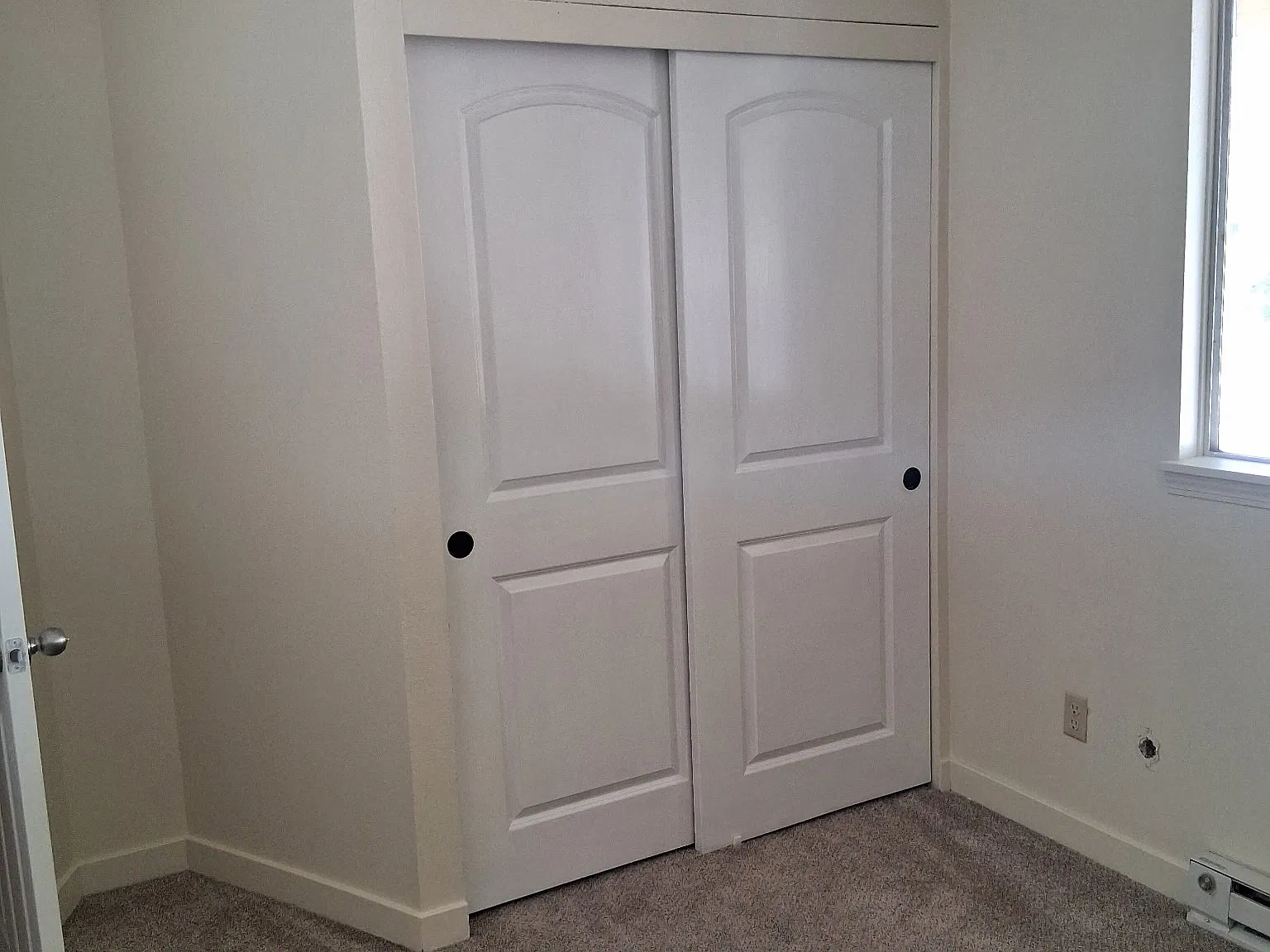 3 bed, 1010 sqft, $2,200 — Photo 3
