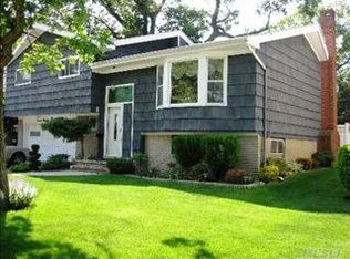 1132 Ossipee Rd, West Hempstead, NY 11552