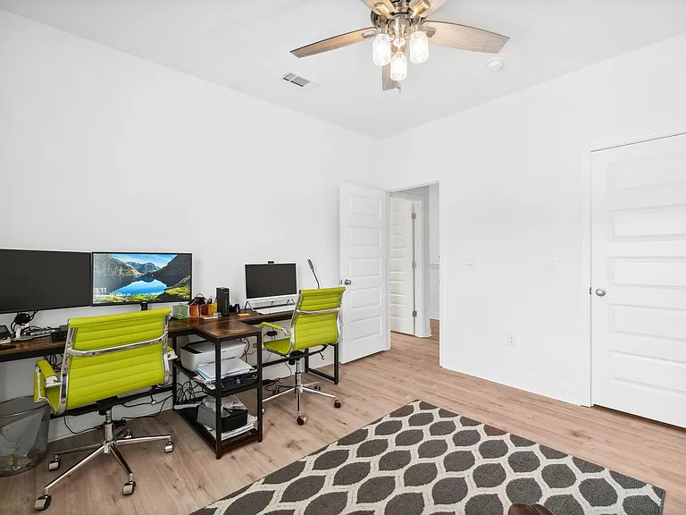 627 Las Roblas Grande Dr — Photo 28