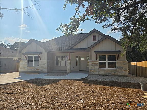 2nd image of 1442 Bonnyview Dr