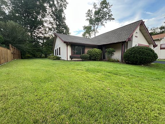 3rd image of 7606 Chancellor Way