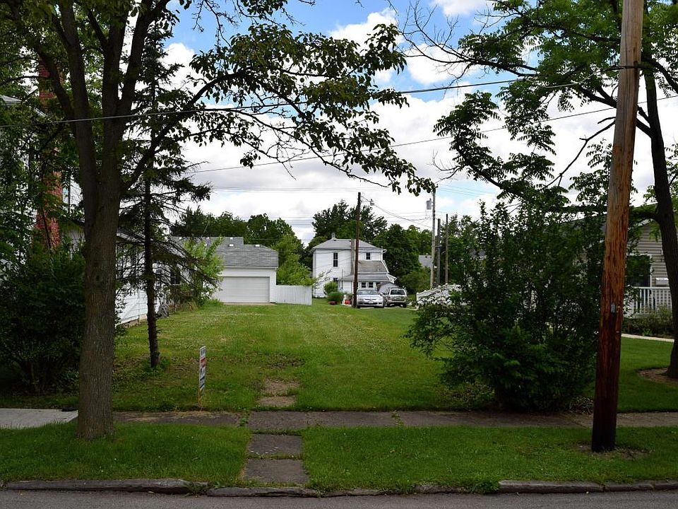 1st image of 314 W 8th St