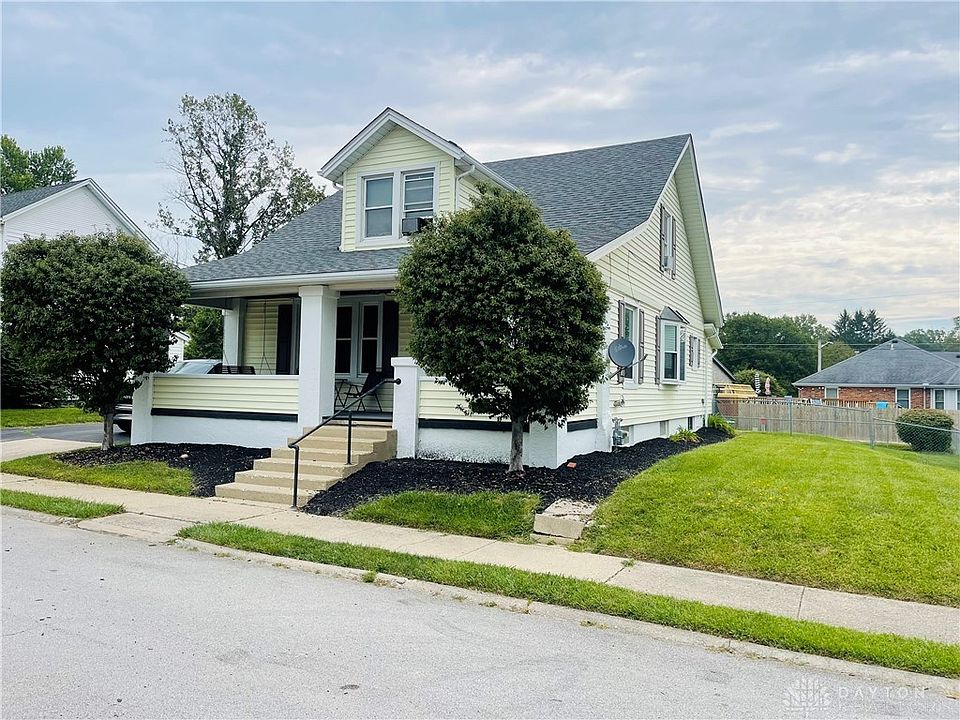 1st image of 676 Vine St