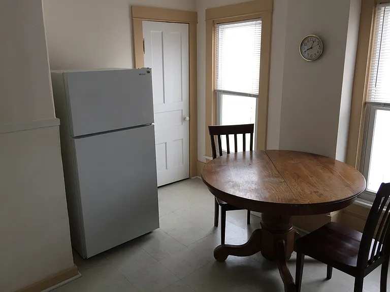 154 Christiana St — Photo 10