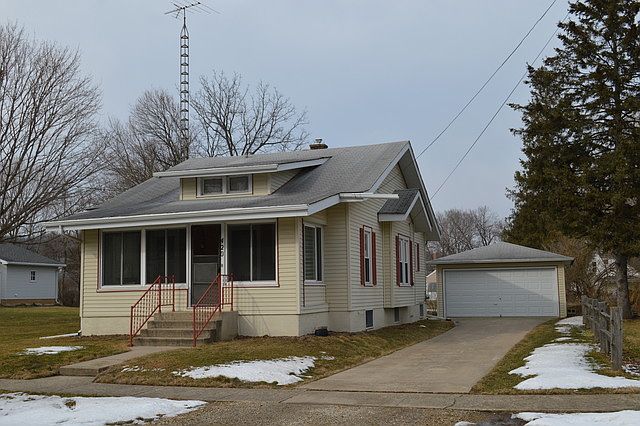 1st image of 420 W Owen St