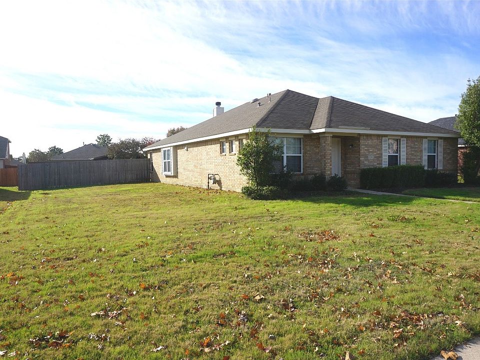 1st image of 2316 Creekdale Dr