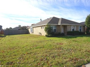 2316 Creekdale Dr, Denton, TX 76210