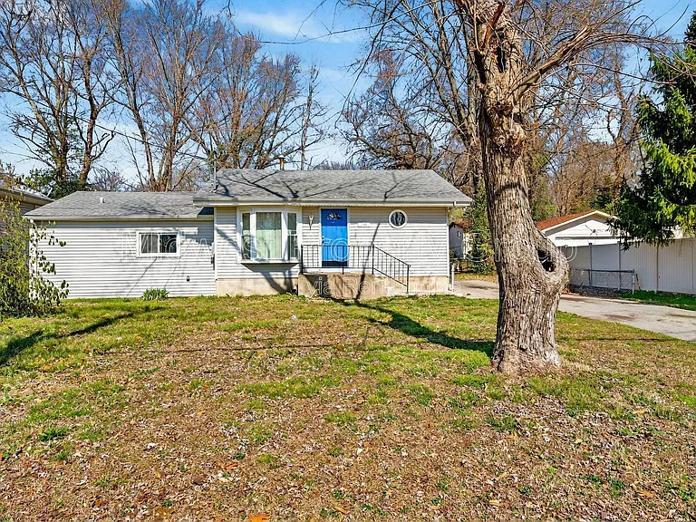 153 Bascom Dr — Photo 1