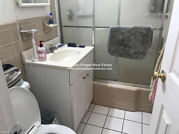 49 Gloucester #4 Boston - Back Bay Unit Photo 9 (3)