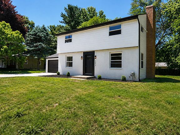 2nd image of 2490 Strathmore St