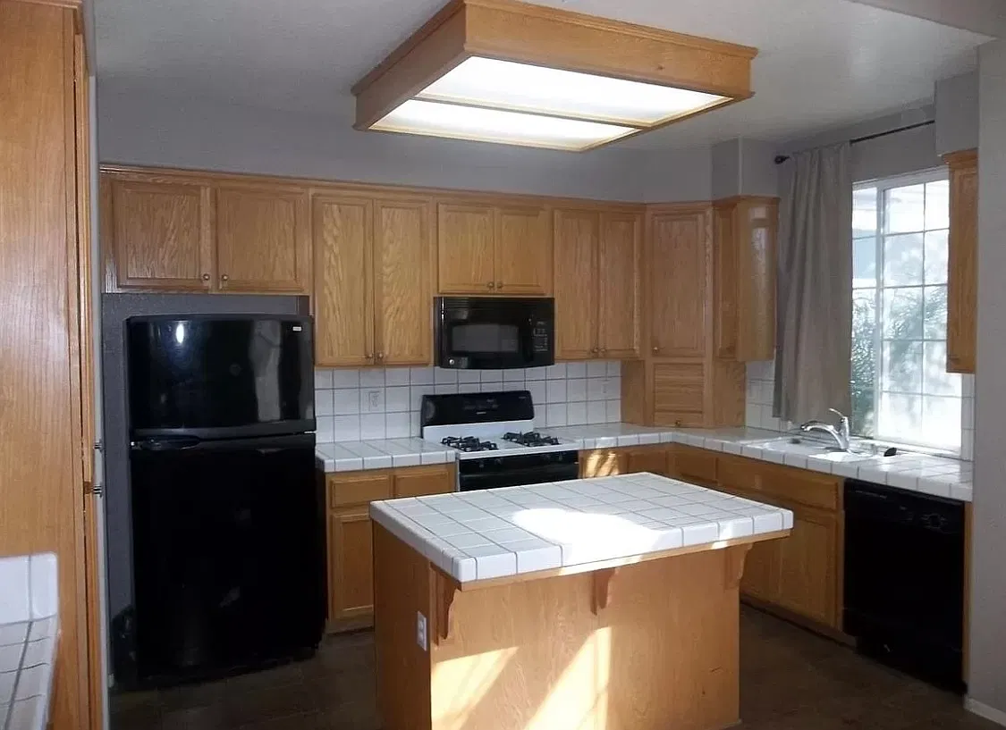 Picadilly Way, Manteca — Photo 2