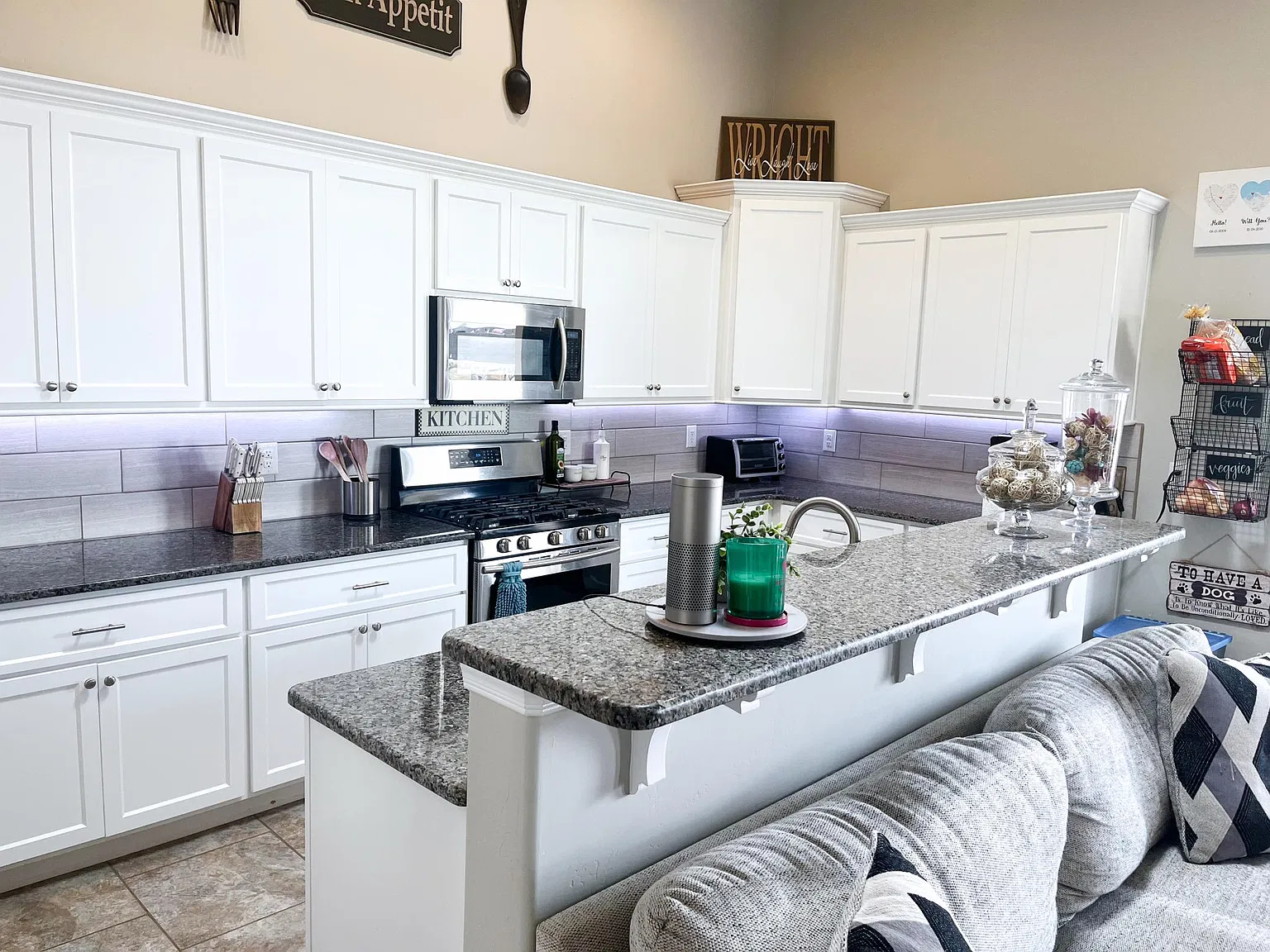 3 bed, 2.5 bath, 1850 sqft, $1,950 — Photo 4