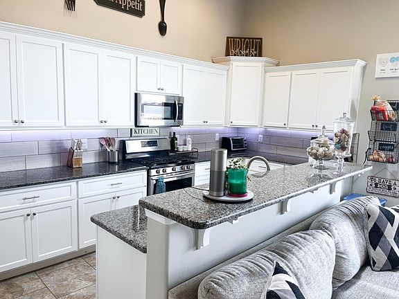 4th image of 3708 Santa Adriana Ave