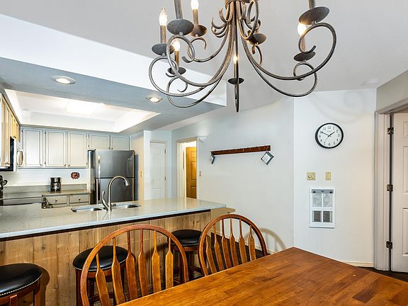 4th image of 39 Vail Ave 109