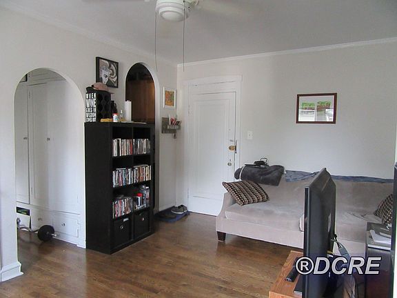 3rd image of 7010 N Ashland Blvd APT 205