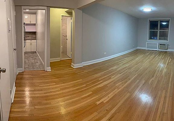 4th image of 408 W 34th St APT 5C