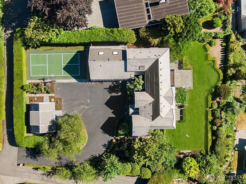 4th image of 8443 NE 6th Street