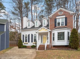 112 Solstice Cir, Cary, NC 27513