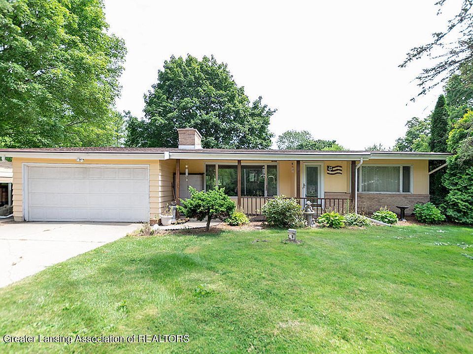 1st image of 15859 Oak Lane Dr