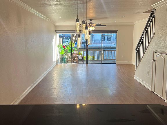 4th image of 980 NW North River Dr APT 125