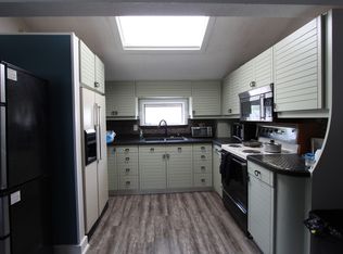 281 S Main St APT 5, Auburn, ME 04210