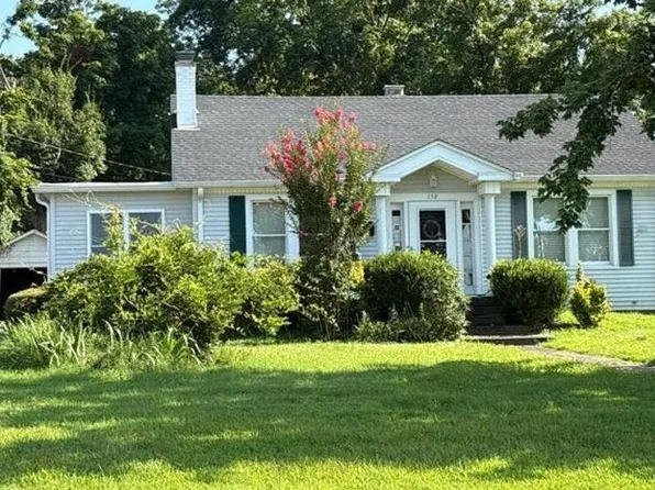 138 E Locust St, Dresden, TN 38225