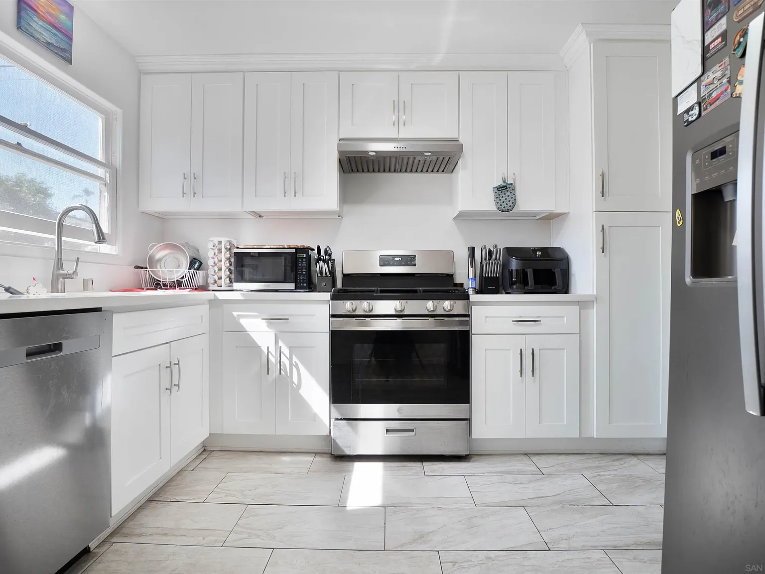 1 bed, 1.0 bath, 100 sqft, $1,400 — Photo 1