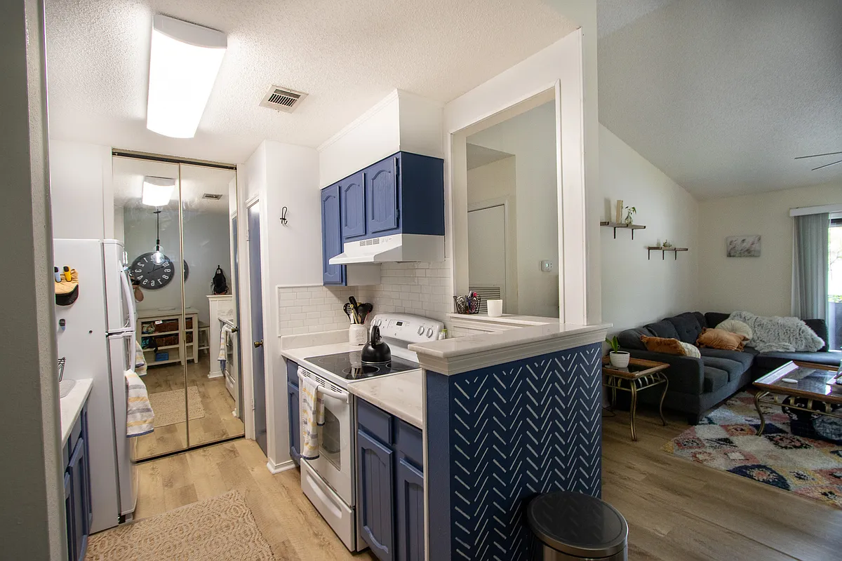 Building Photo - 2299 Scenic Hwy #G6