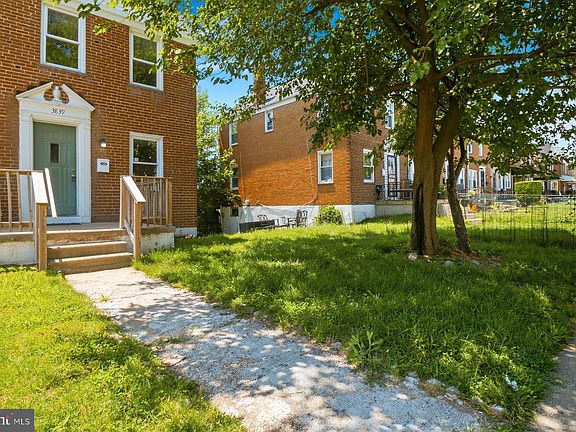 3rd image of 3839 Elmley Ave