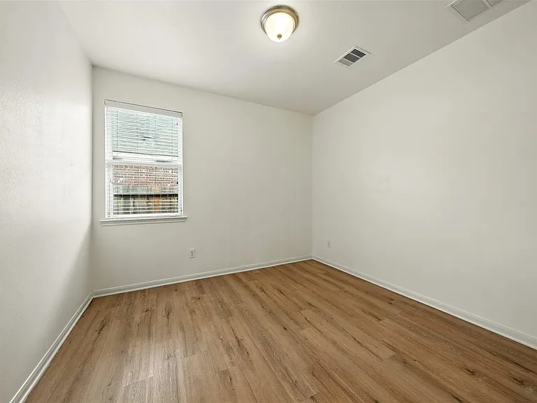9219 Gilbert Hollow Dr — Photo 31