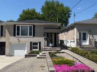 40 Green Bush Rd #BASEMENT, Toronto, ON M2M1P3