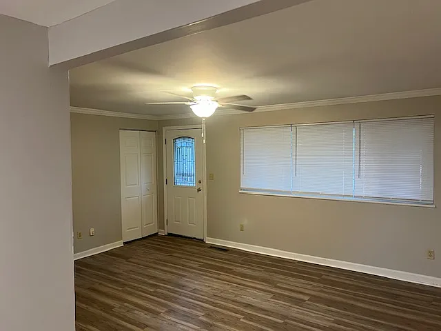 3 bed, 1080 sqft, $1,600 — Photo 2