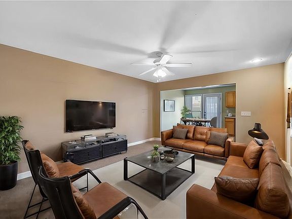4th image of 13006 Washington Ct