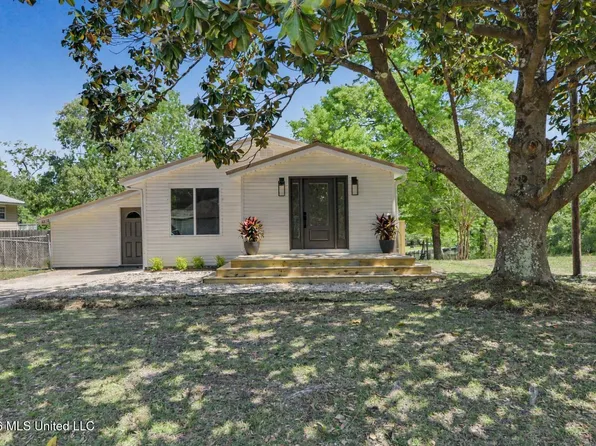 2512 Bahama Dr, Gautier, MS 39553