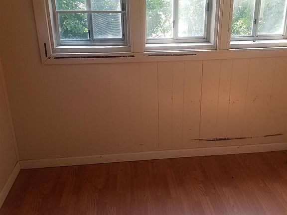 Bedroom (extra room) 2