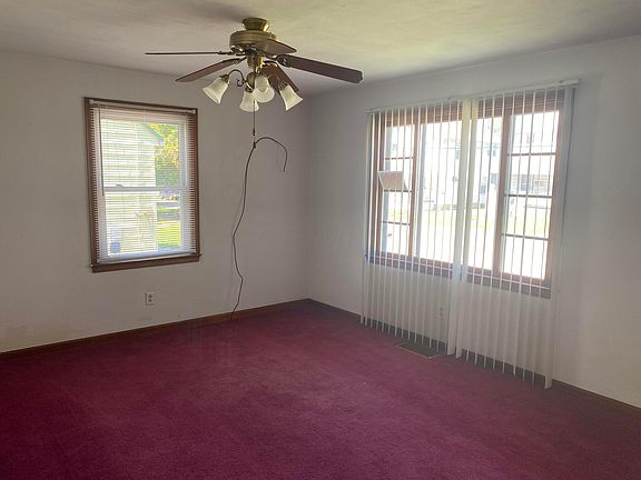 2nd image of 1083 Wilson Ave