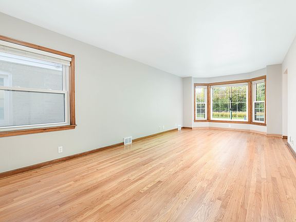 5th image of 3849 N Pueblo Ave