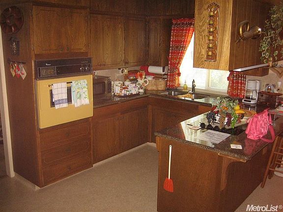 4th image of 9426 Pueblo Ct