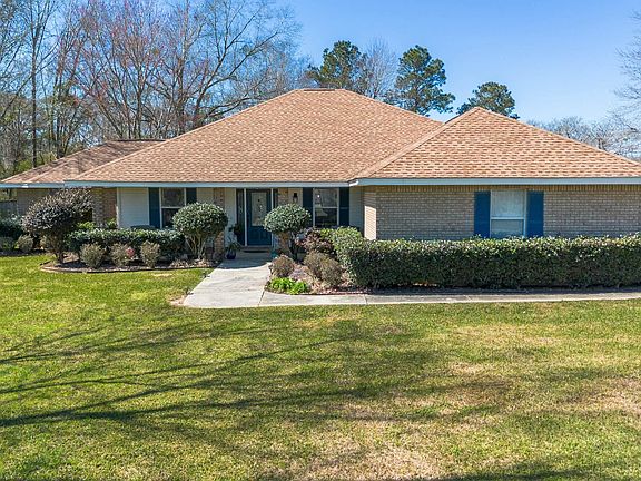 2nd image of 18268 Robinwood Dr