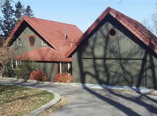 9218 Lake Ave S, Spicer, MN 56288