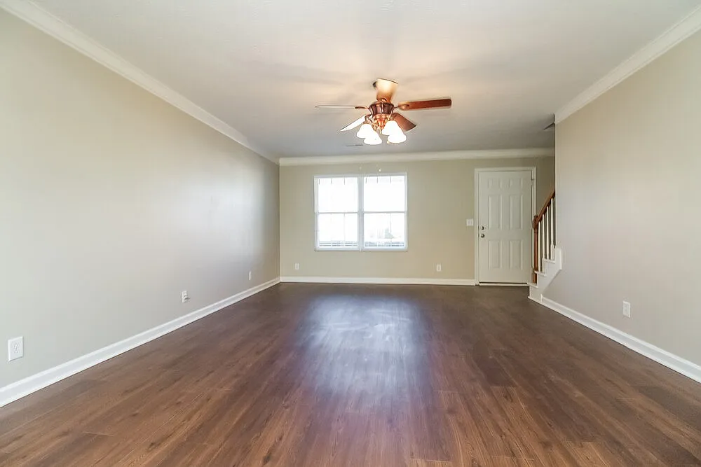 Building Photo - 1449 Westview Dr