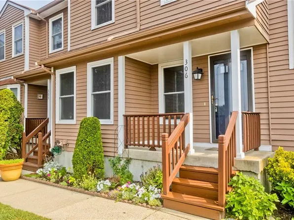 200 Heroux Blvd Unit 306, Cumberland, RI 02864