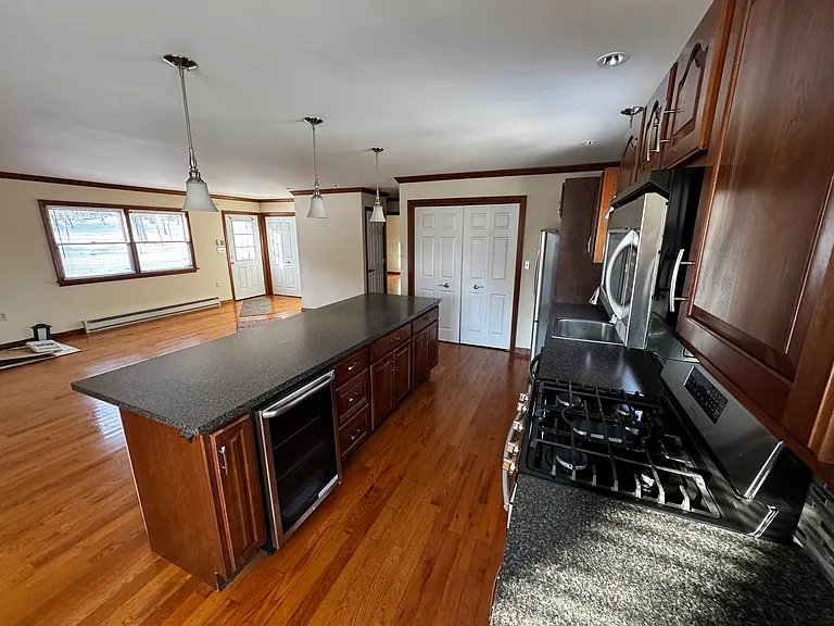 108 Cornelia Ln — Photo 15