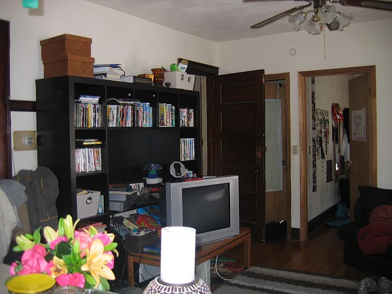 219 N Bassett St — Photo 6