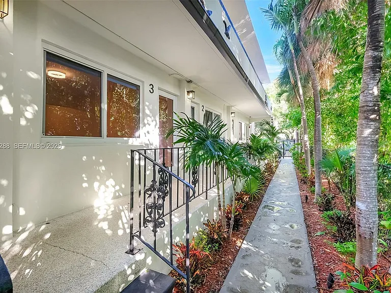 428 Collins Ave #7 — Photo 20