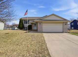 5704 S Megan Ave, Sioux Falls, SD 57106